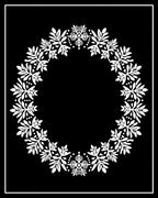 White Foliage Star Wreath Outline Rug
