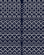 Dark Blue White Interlocking Geometric Lattice Rug